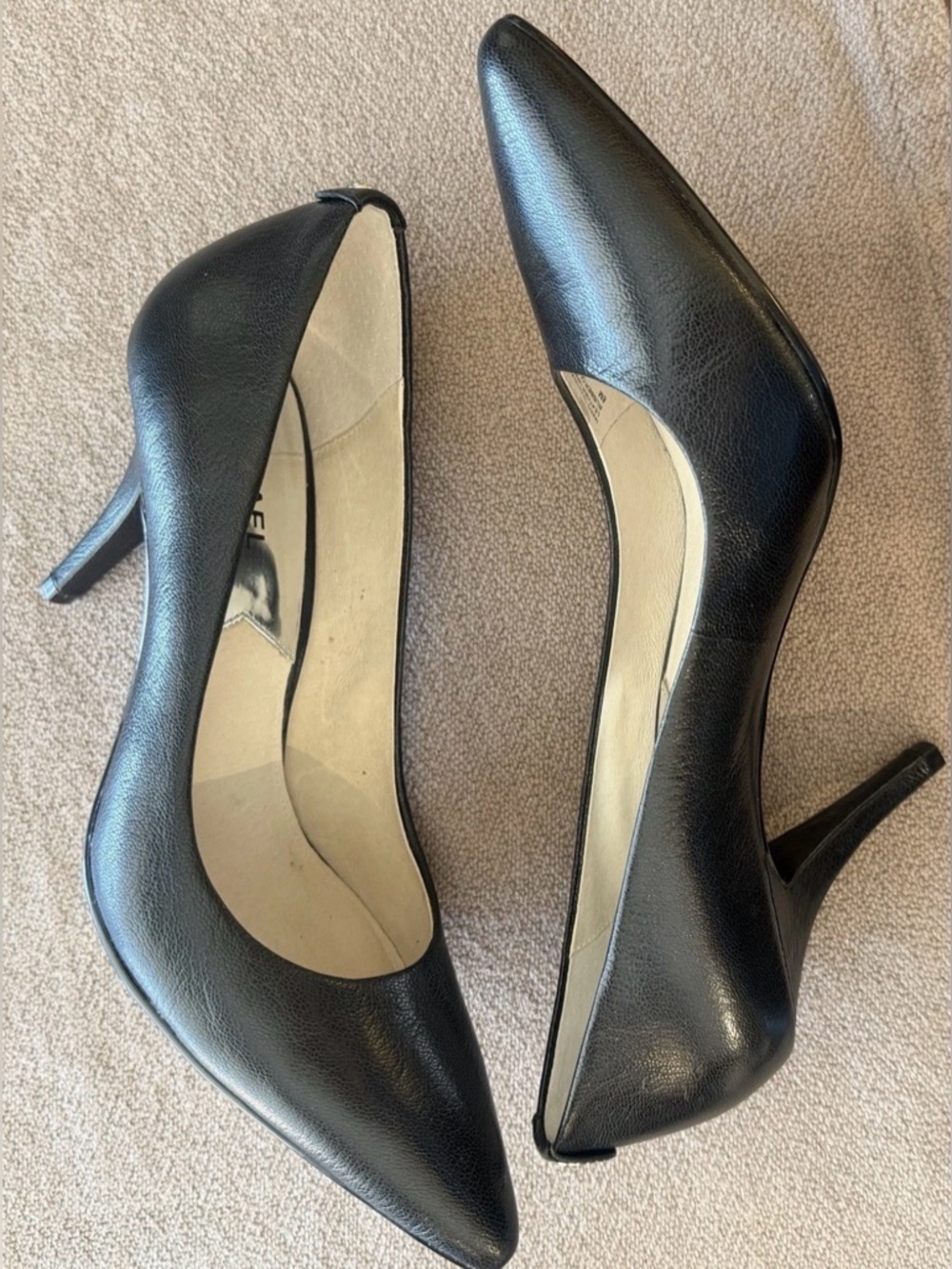 Micheal Kors Black Dorothy Heels 
Size 8M NWOT - Picture 6 of 12